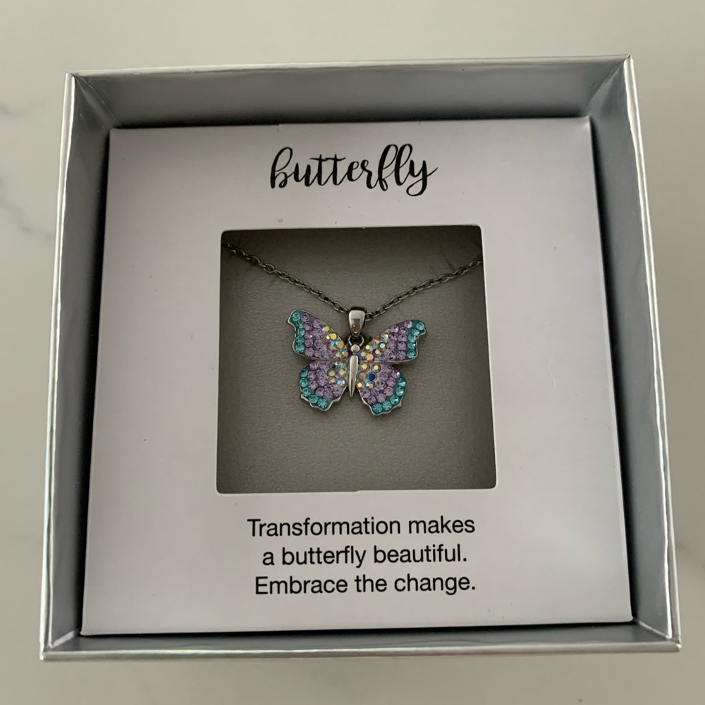 New Boxed 18” Beautiful Colorful Crystal Butterfly Kohl’s Necklace